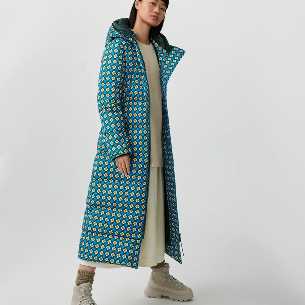 ❗️SOLD❗️NWT New Canada Goose X Reformation Mystique Parka in Casino Print Size S - Picture 9 of 12